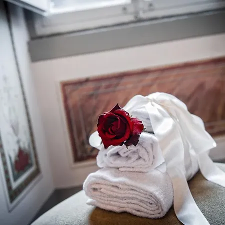 Palazzo Petrella * 哥尔顿